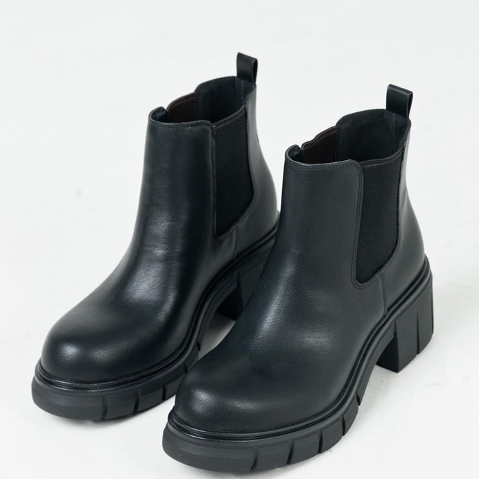 Princess Polly Chelsea Ankle Combat Boots Nwot